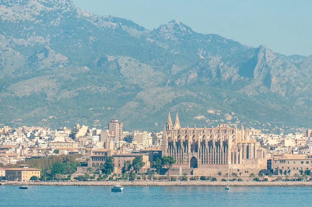 Brunch in Palma: Where to Eat and What to Order