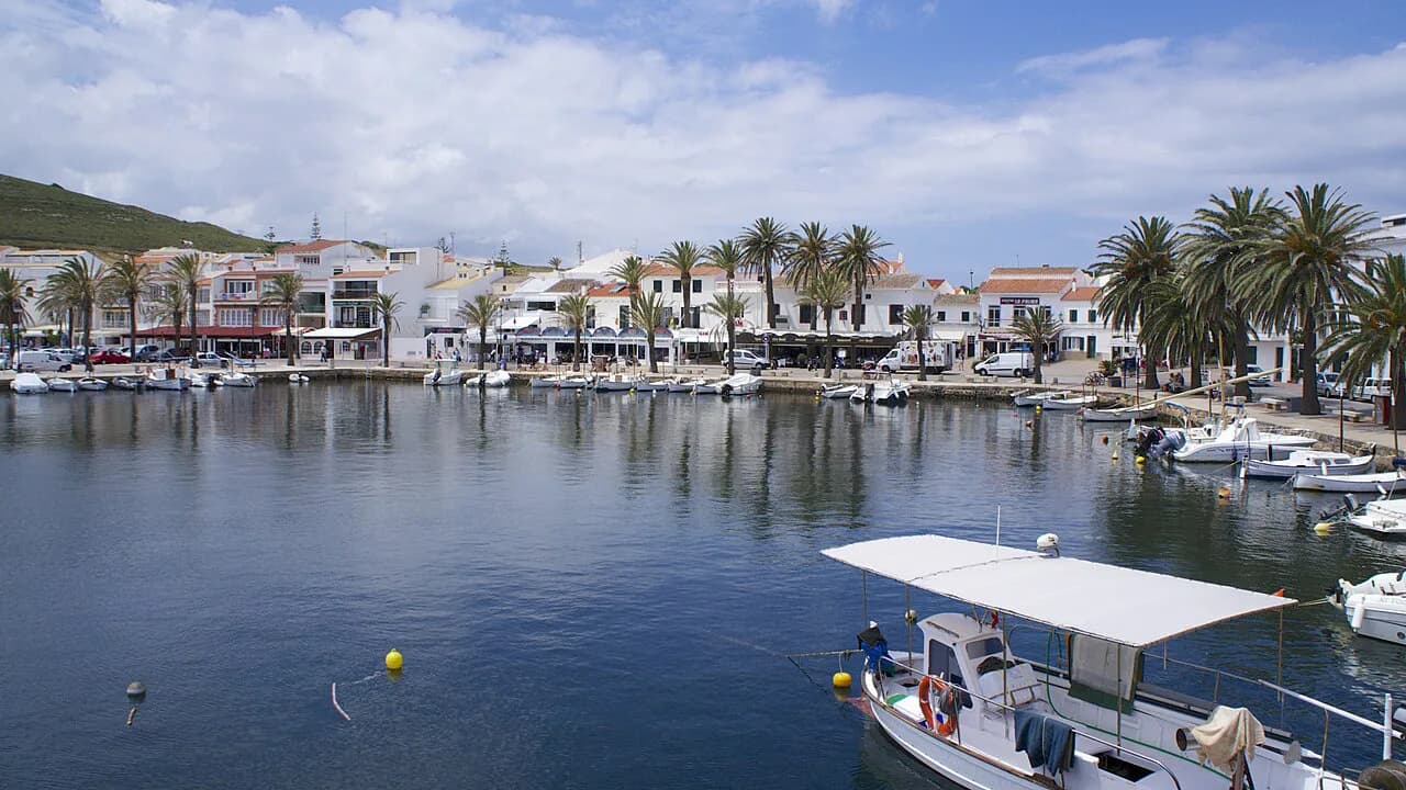 Menorca Neighborhoods: 4 Area Guides