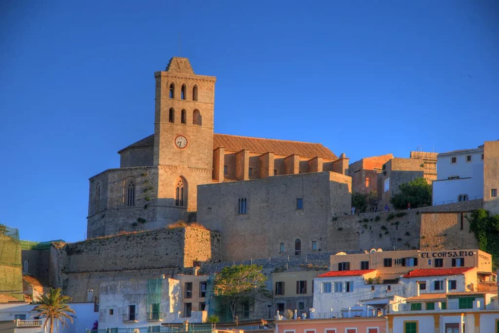 Ibiza in August: Heat, Crowds and Where to Eat