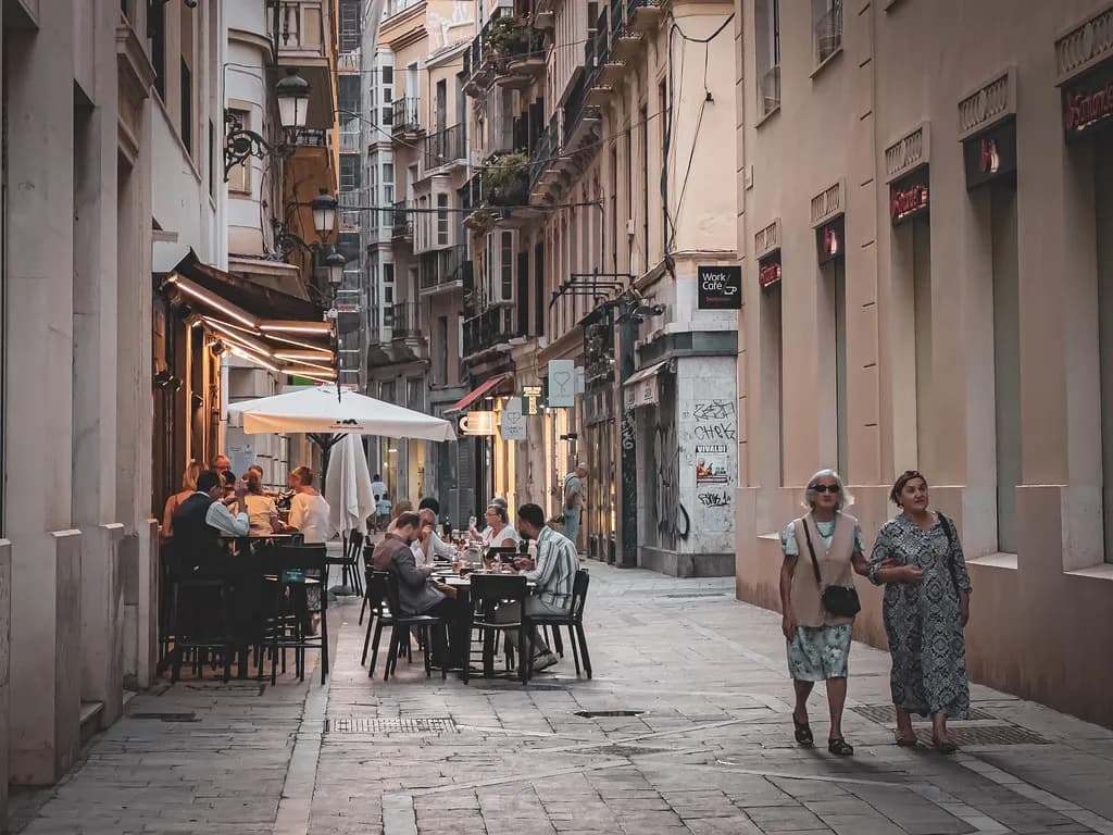 Málaga Itinerary: Decide Your 3-Day Plan and Tapas Stops