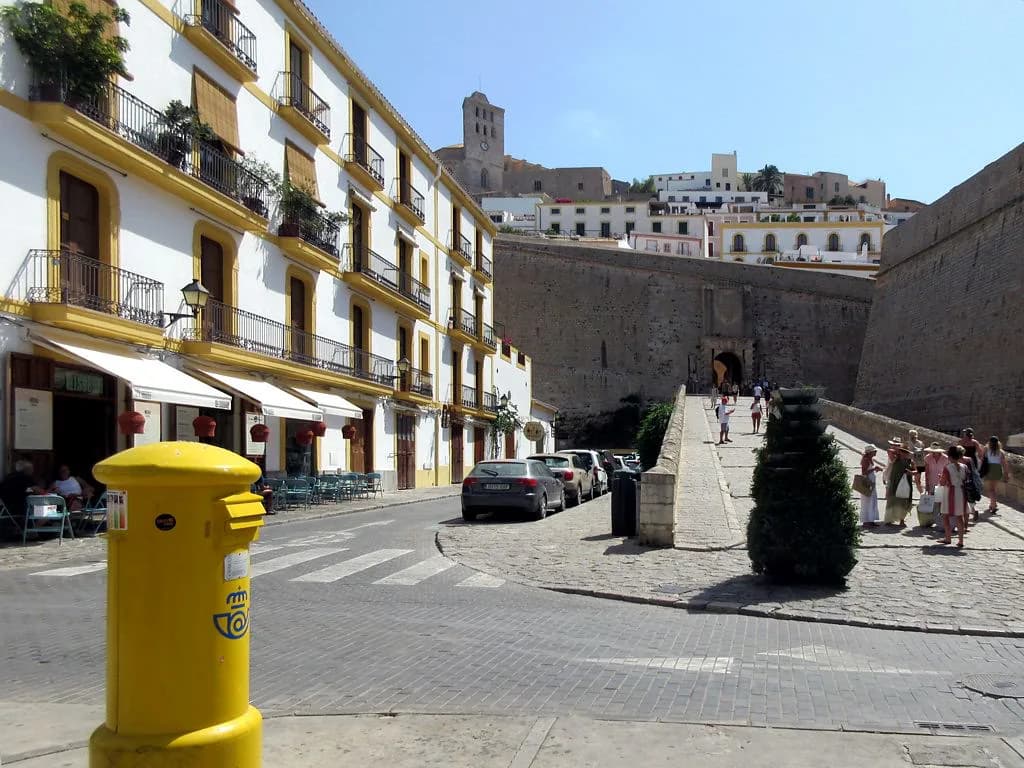 One Day in Ibiza: Beaches, Dalt Vila & Sunset Guide