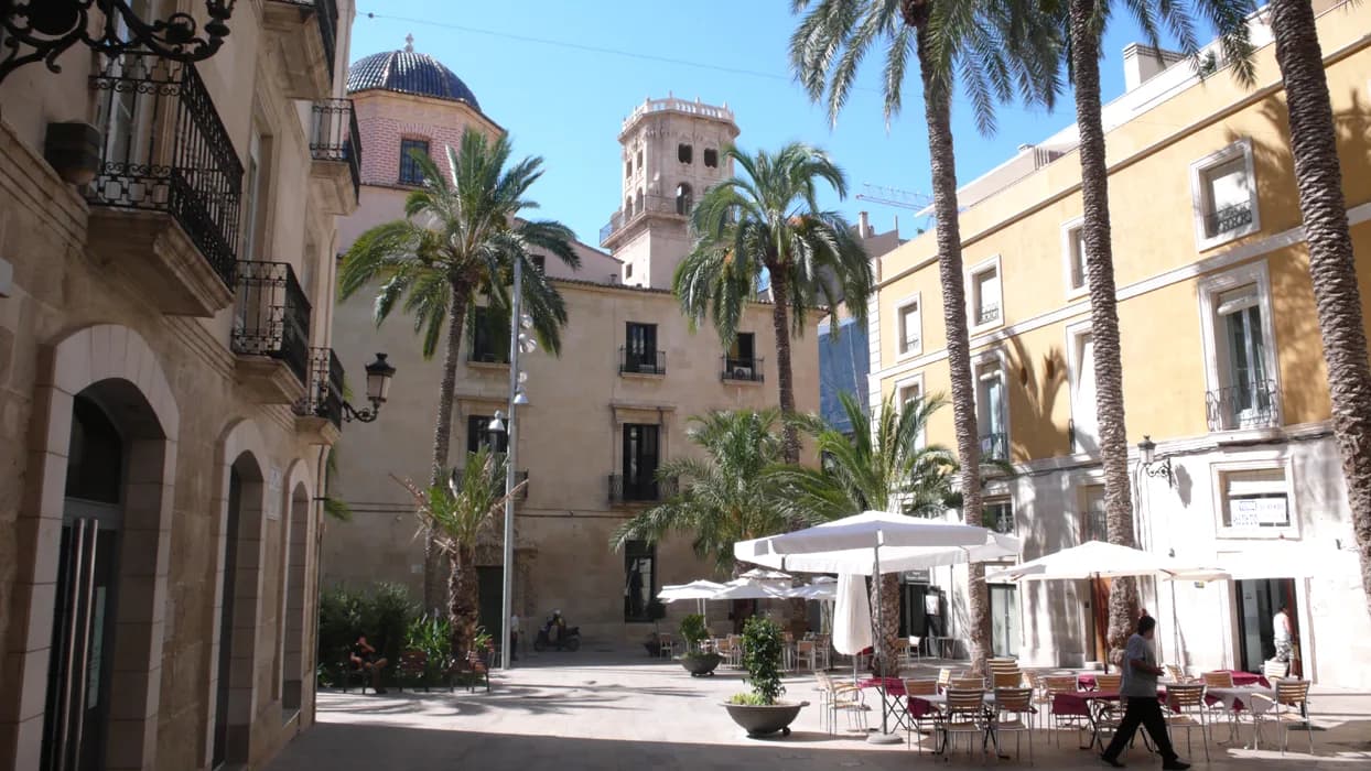 Shopping in Alicante: Where to Go and What to Buy