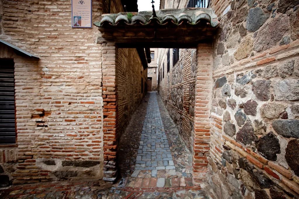 Shopping in Toledo: What to Buy and Where to Find It