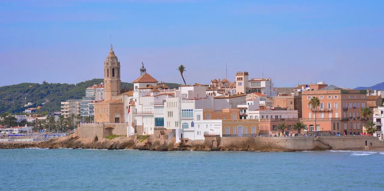Sitges in October: Weather, Sea and What to Expect