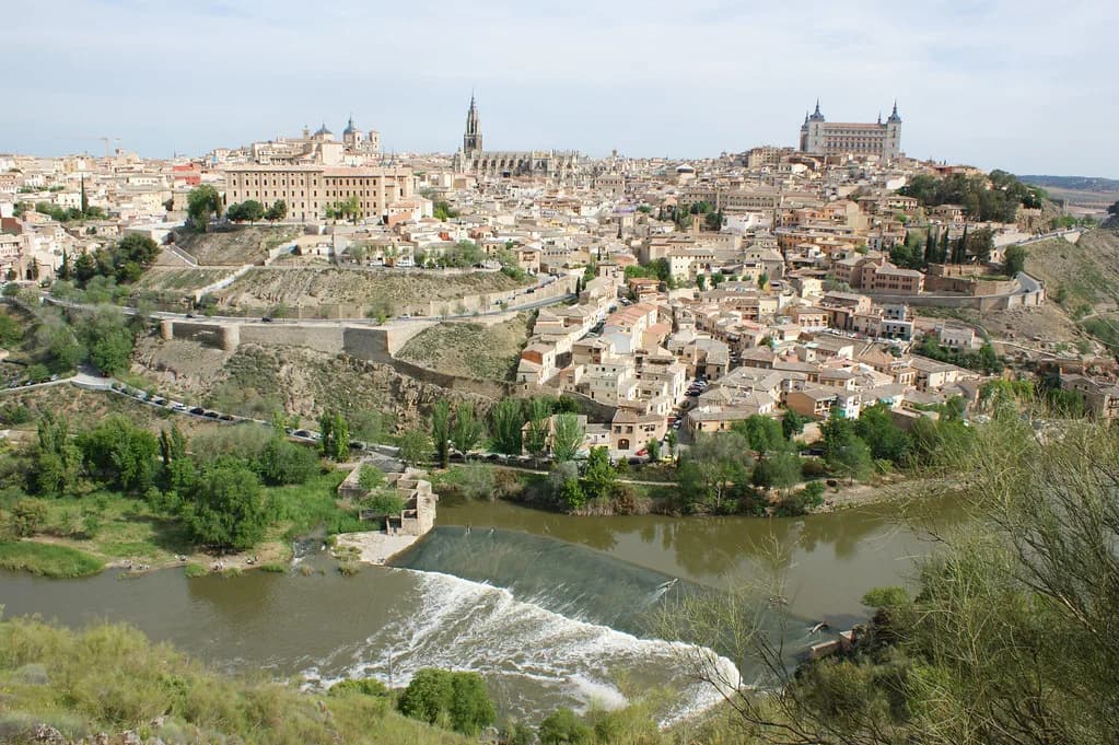 Alcázar de Toledo: Visiting the Fortress and Army Museum