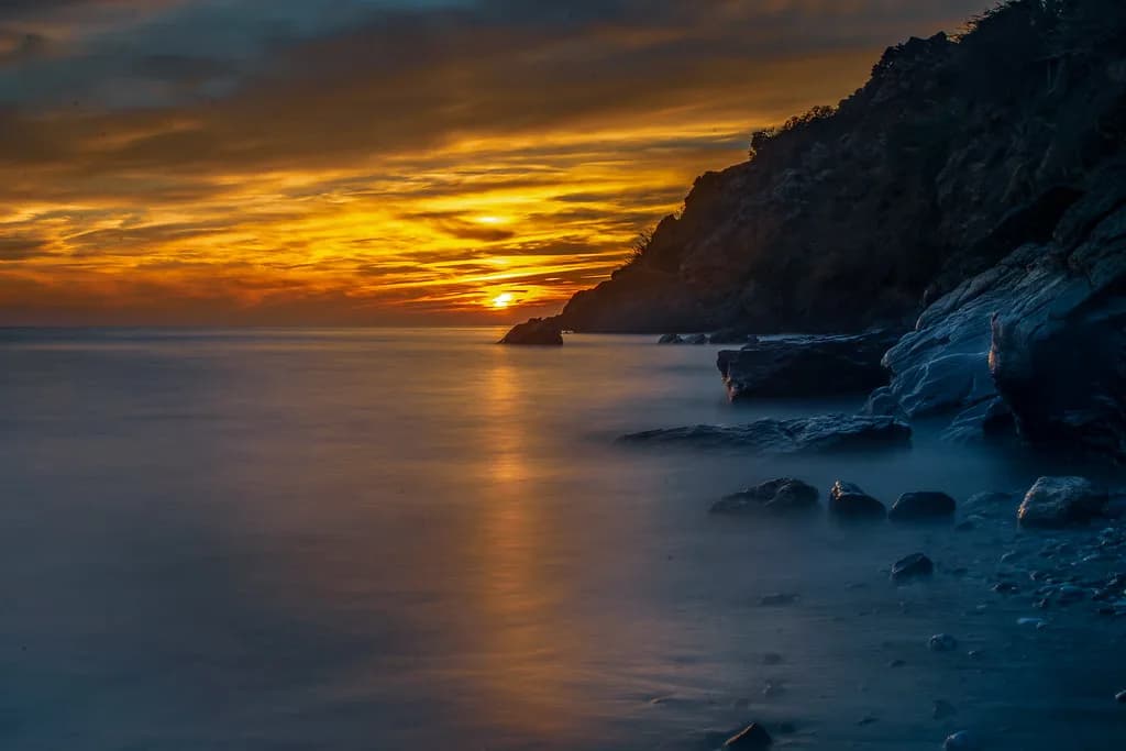 Nerja in October: Weather, Crowds and Where to Eat