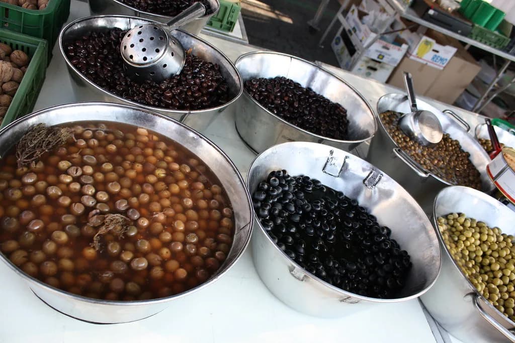 Tarragona Markets: Decide Which Food Hall to Visit