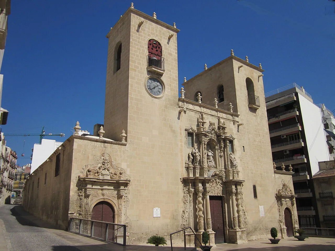 Alicante Basilica Santa María
