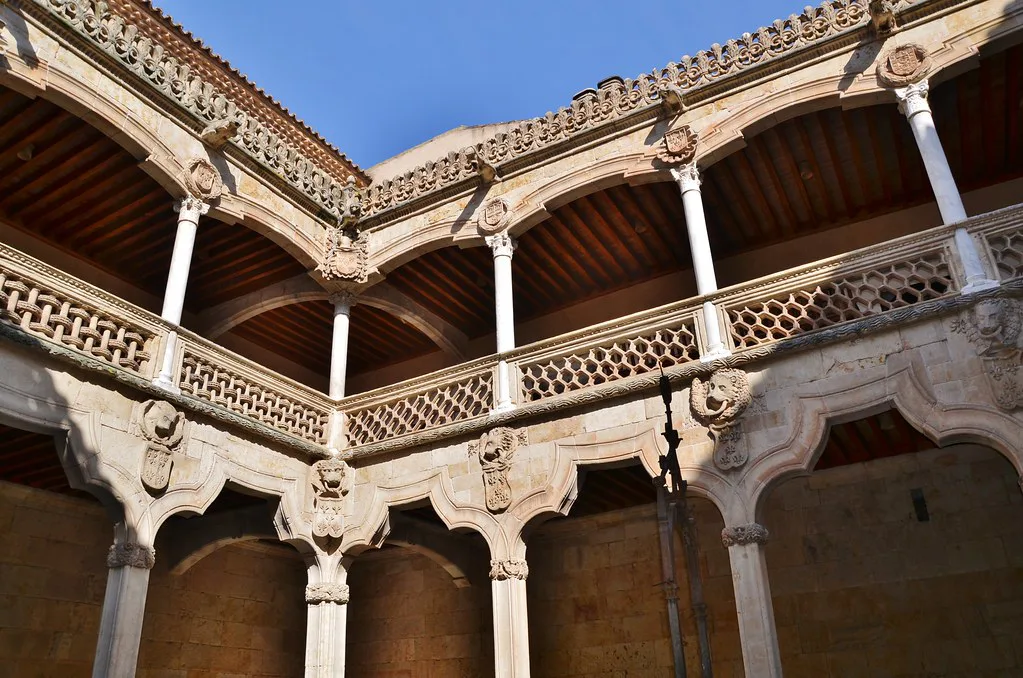 Patio interior, Casa de las Conchas, Salamanca