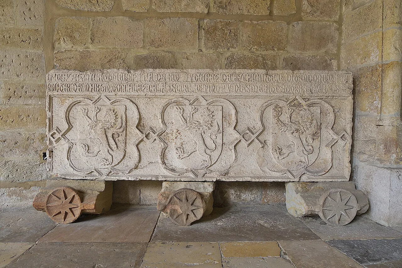 Sepulcro de María Gutiérrez de Escalante, Catedral de Santander