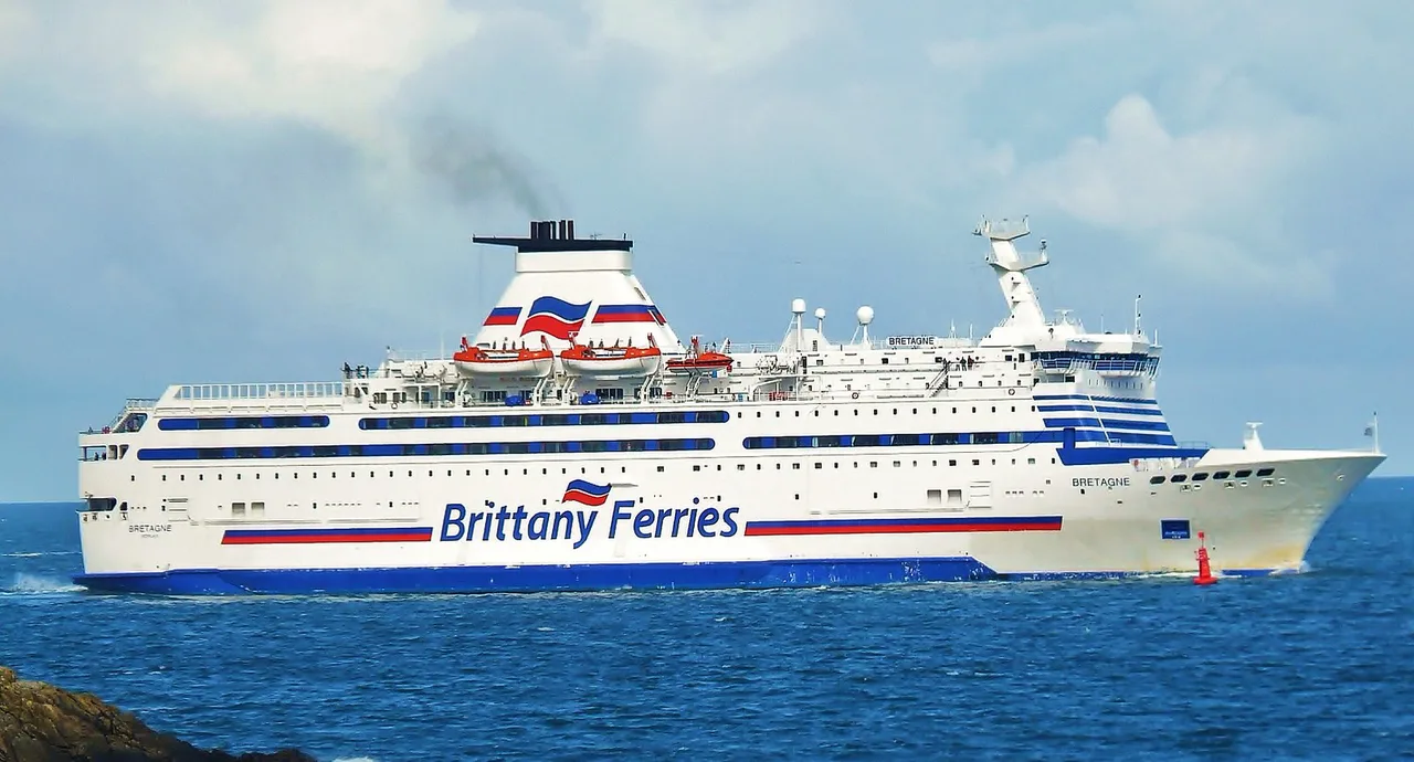 mv Bretagne, Brittany Ferries, off St Malo, Brittany, France, Santander